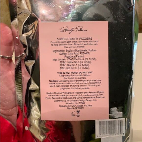 4 Bath Bomb fizzers Marilyn Monroe - Picture 2 of 2